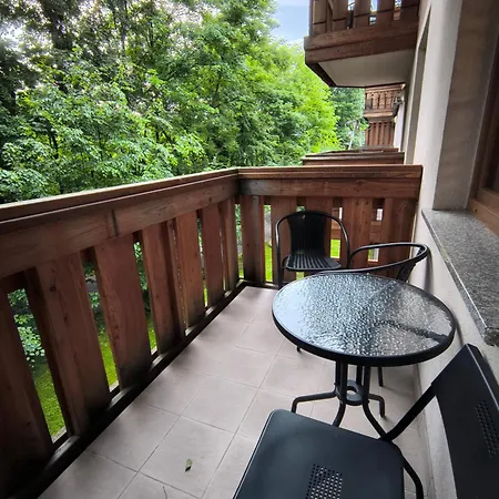 アパート U Skrzatow Karkonoskich カルパッチ